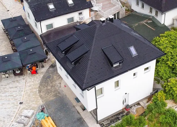 “centar “ * ヤイツェ