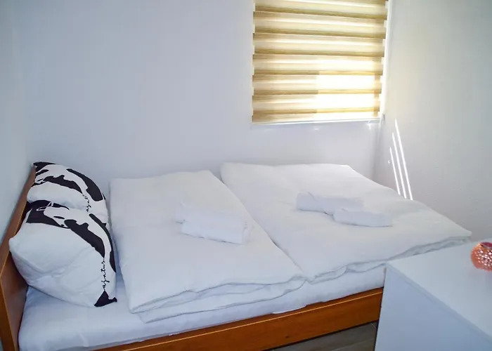 “centar “ * Jajca