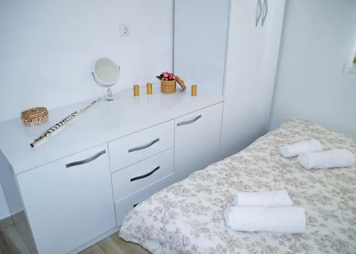 “centar “ * Jajca